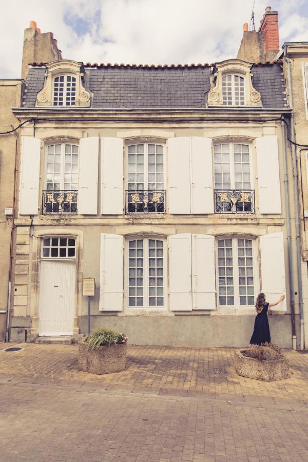 La Maison De La Liberte Studio Jules Verne Poitiers Exterior photo